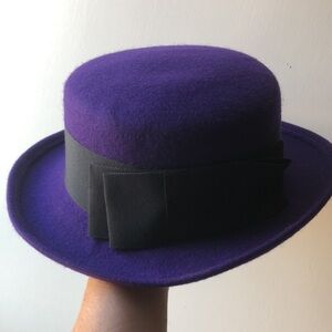 Elegant Purple Hat! Arlin Women's Wool Felt Hat! Vintage! like New! Black trim!